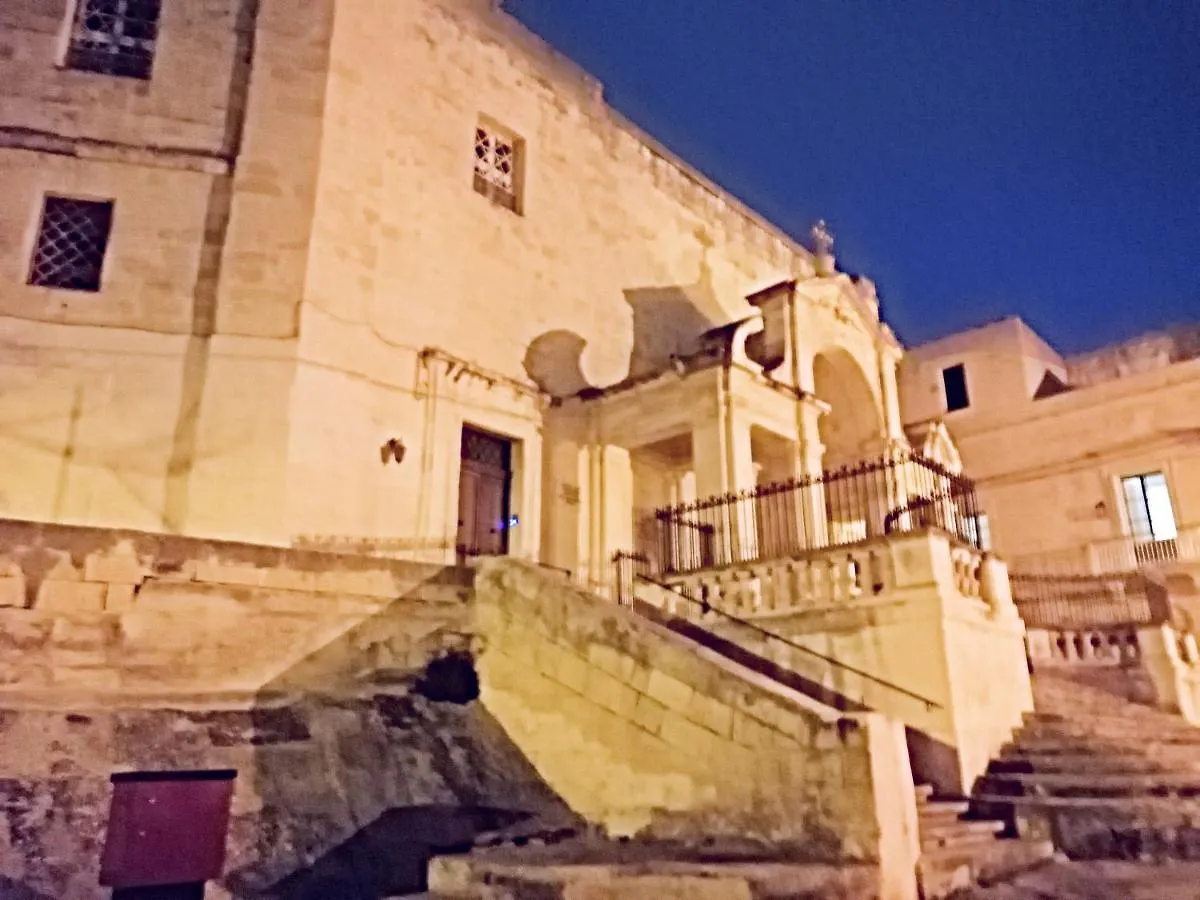 Vittoriosa Seafront Highly Furnished Apartment Fl 4  Birgu